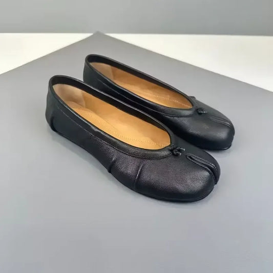 Size 35-43 Split Toe Women Ballet Flats Tabi Shoes Casual Slip-on Loafers Ladies Pleated Leather Espadrilles Zapatillas Mujer