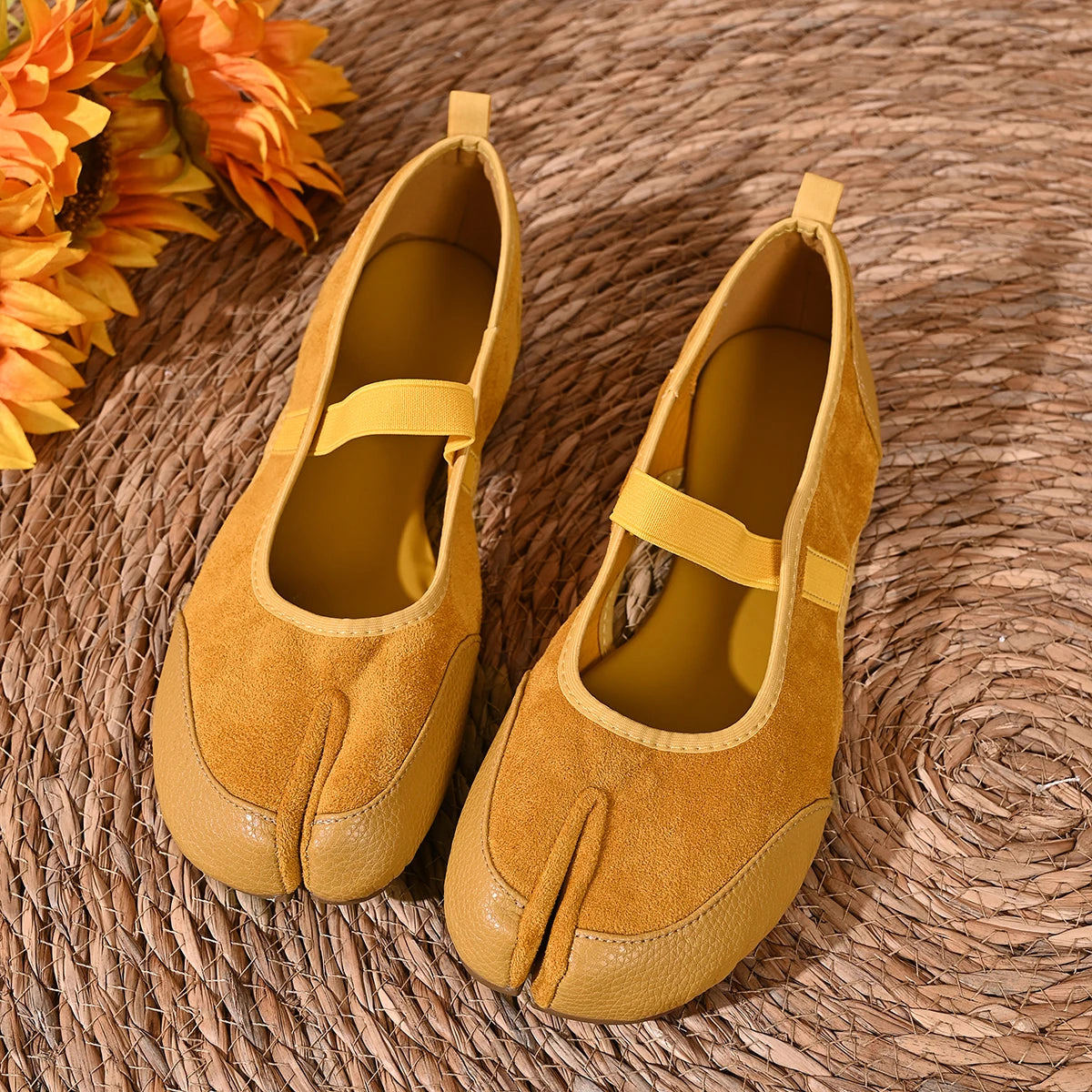 New Red Ballet Flats Trainers Women Split Toe Ballerina Tabi Walking Sneakers Woman Mary Jane Shoes Footwear