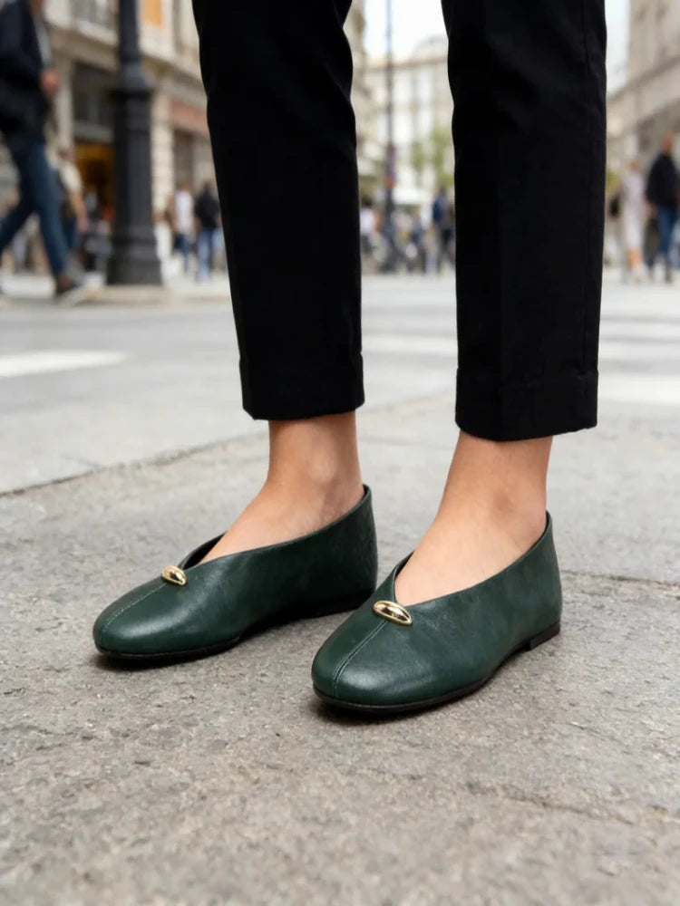 Luxury Metal Buckle Decoration Ballet Flats Women Green Leather Ballet Sneakers Light Soft Sole Comfortable Loafers for Ladies