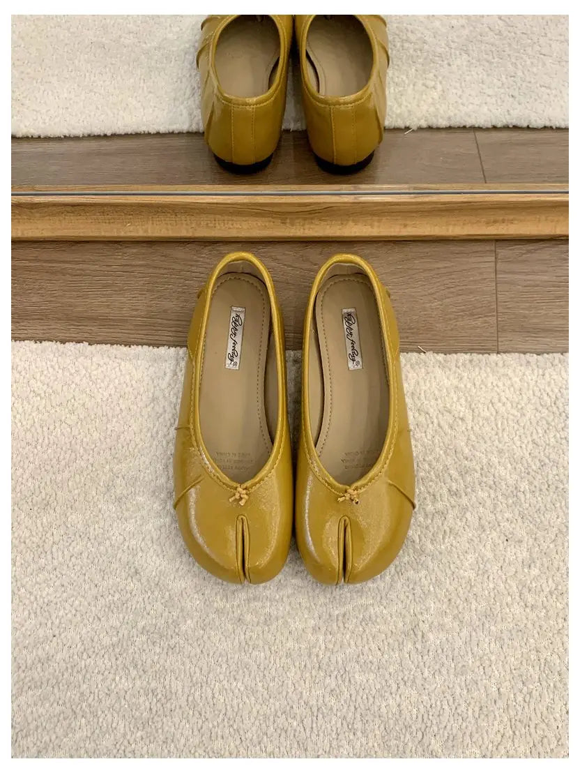 Spring Split Toe Women Ballet Flats Fashion Tabi Shoes Causal Slip On Loafer Ladies Pleated Leather Espadrilles Zapatillas Mujer