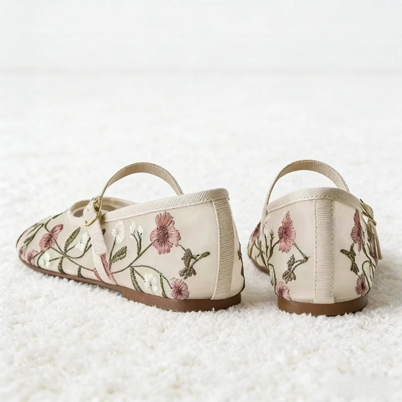Summer Mesh Embroidered Flower Ballet Flats Women Light Breathable Mary Jane Shoes Luxury Designer Flats Comfortable Casual Shoe