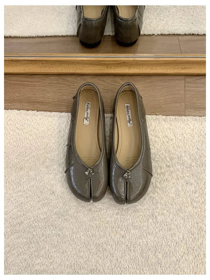 Spring Split Toe Women Ballet Flats Fashion Tabi Shoes Causal Slip On Loafer Ladies Pleated Leather Espadrilles Zapatillas Mujer