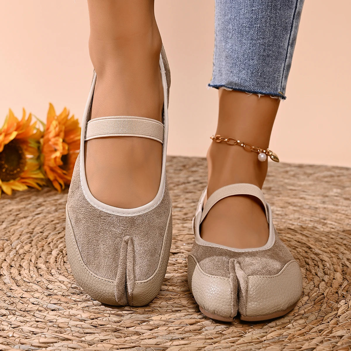 New Red Ballet Flats Trainers Women Split Toe Ballerina Tabi Walking Sneakers Woman Mary Jane Shoes Footwear
