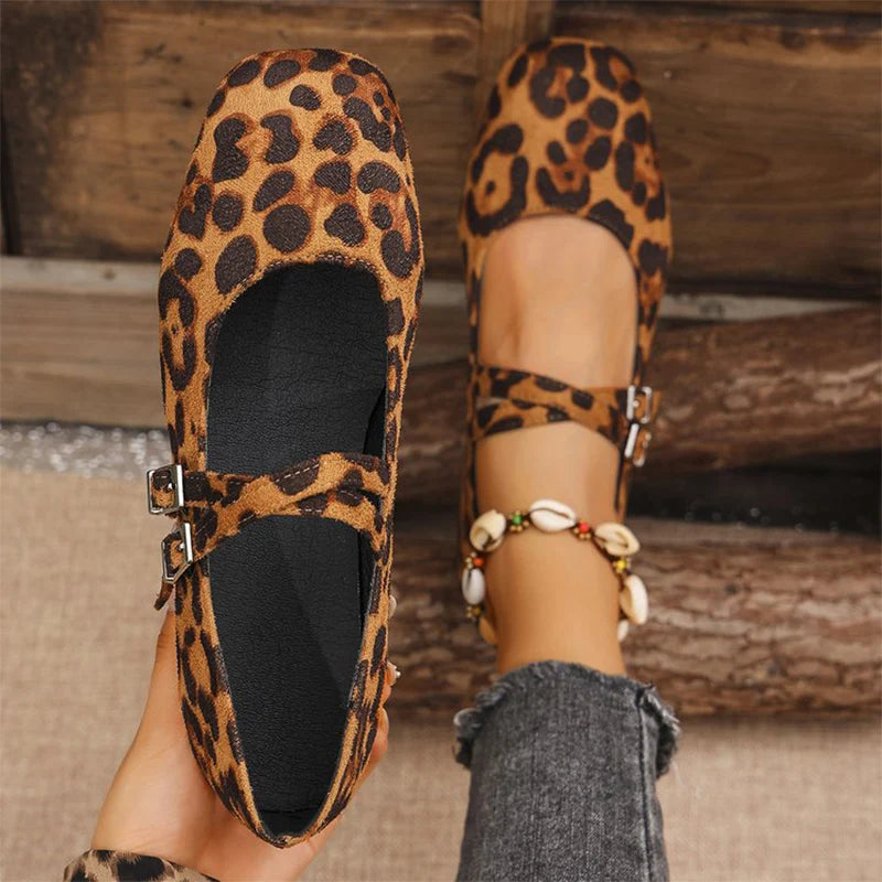 Double Buckle Red Ballet Flats Women 2025 Brand Designer Square Toe Mary Jane Shoes Woman Faux Suede Casual Shoes Female
