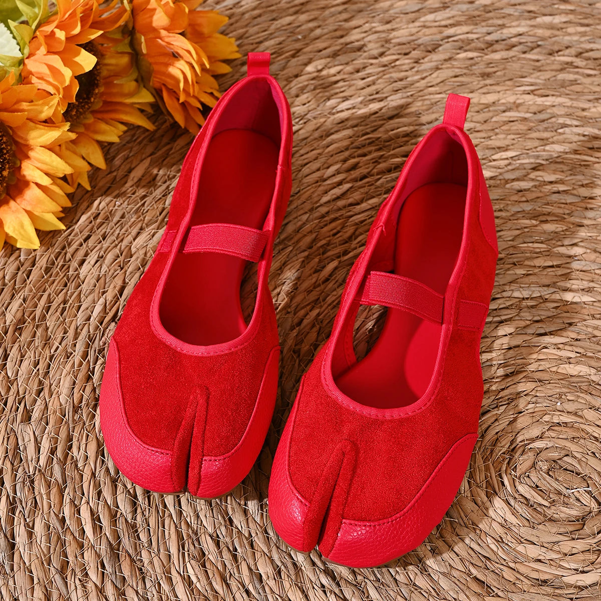 New Red Ballet Flats Trainers Women Split Toe Ballerina Tabi Walking Sneakers Woman Mary Jane Shoes Footwear